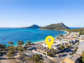 4 'Fleetwood' 63 Shoal Bay Rd - Air conditioned, freshly painted unit with WIFI & magnificent water views